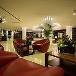 Готель Laguna Palace