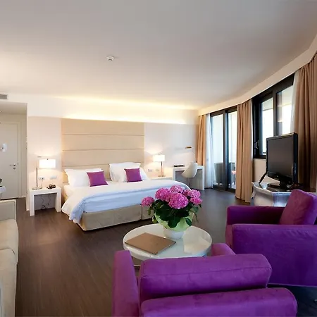 Laguna Palace 4* Grado