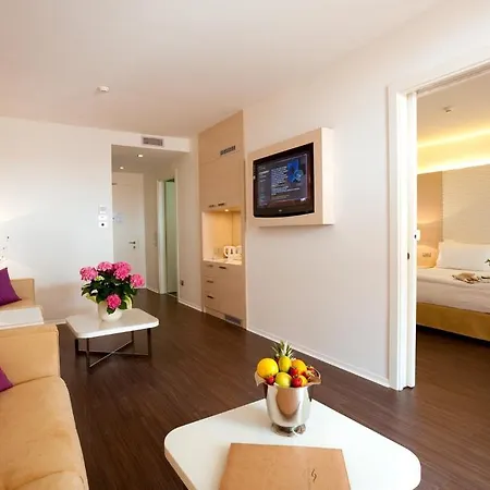 Laguna Palace Hotel 4*