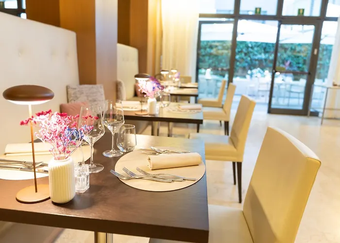 Laguna Palace Szálloda