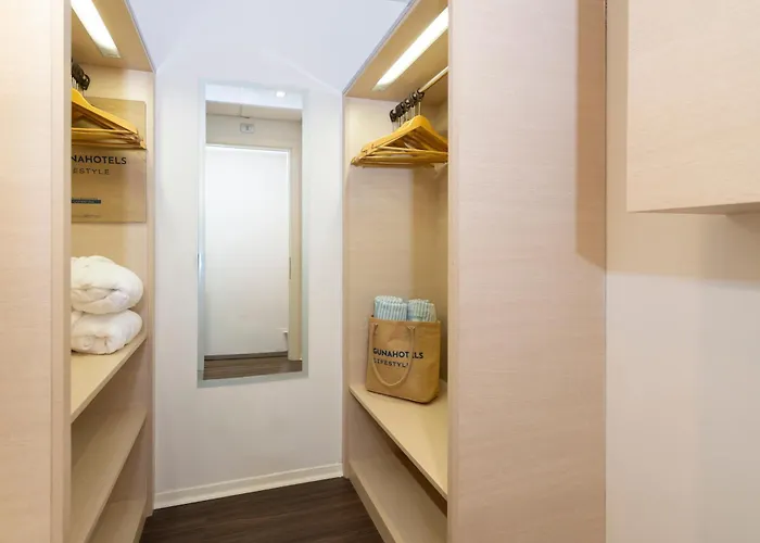 Laguna Palace Szálloda 4*