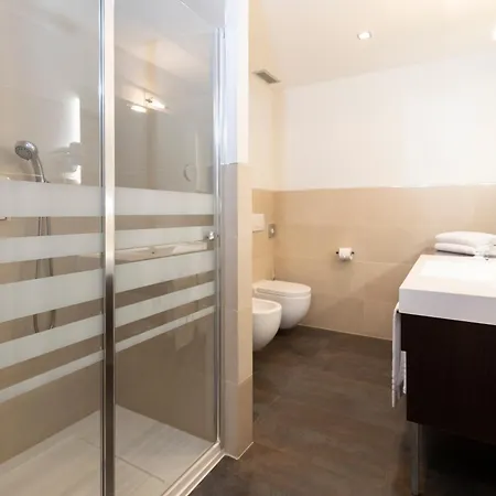 Hotel Laguna Palace 4*