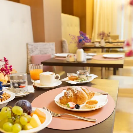 Hotel Laguna Palace 4*