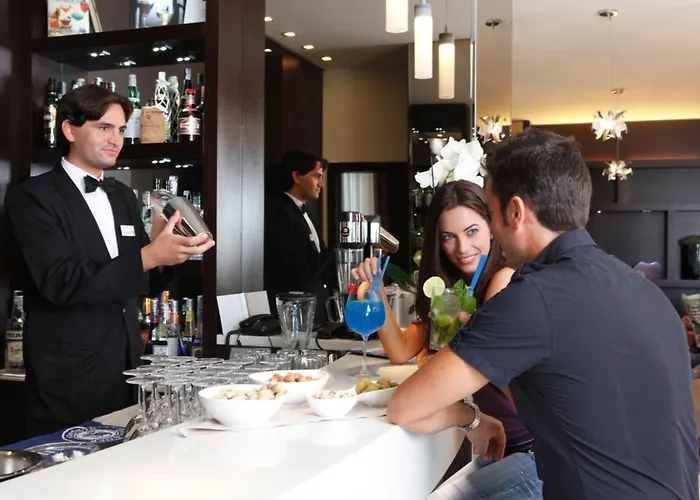 Готель Laguna Palace 4*