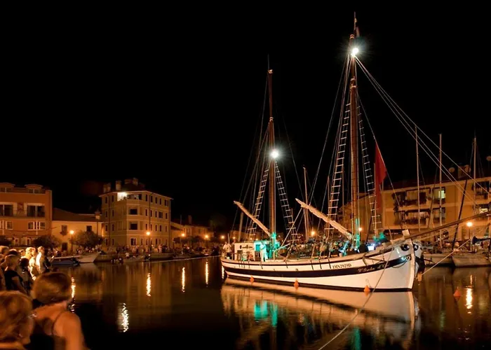 Готель Laguna Palace 4*