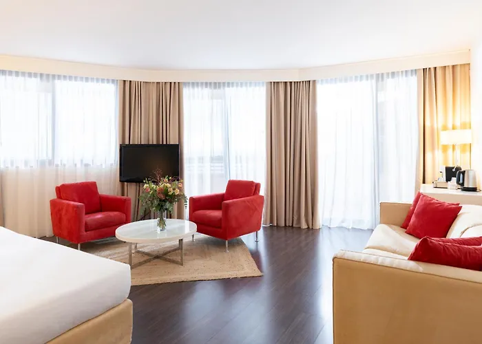 Готель Laguna Palace 4*