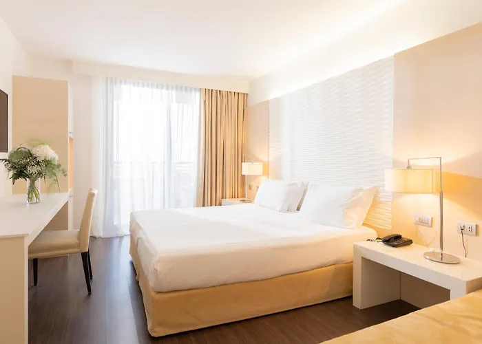 Готель Laguna Palace 4*