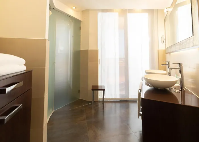 Laguna Palace Градо