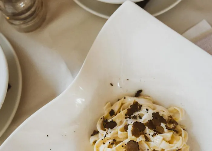 Laguna Palace Готель Градо