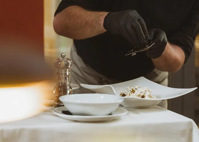 Готель Laguna Palace Градо